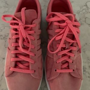 Adidas Chalk Pink Campus Women’s size 8